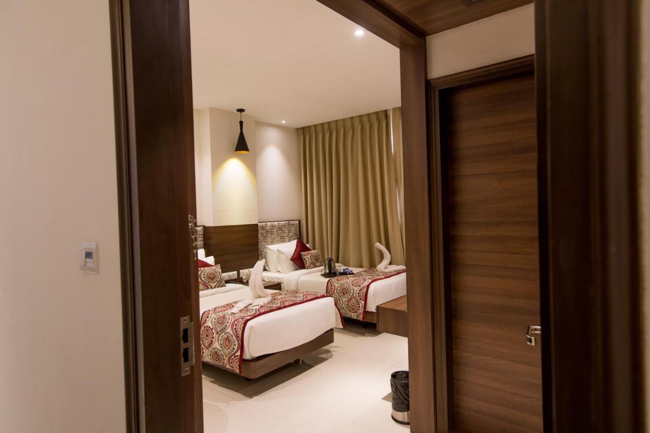 Hotel Sumaditya Джайпур Екстериор снимка