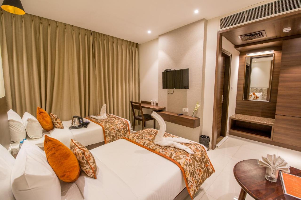 Hotel Sumaditya Джайпур Екстериор снимка
