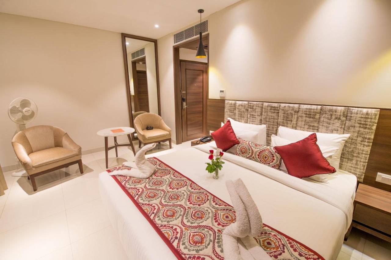 Hotel Sumaditya Джайпур Екстериор снимка