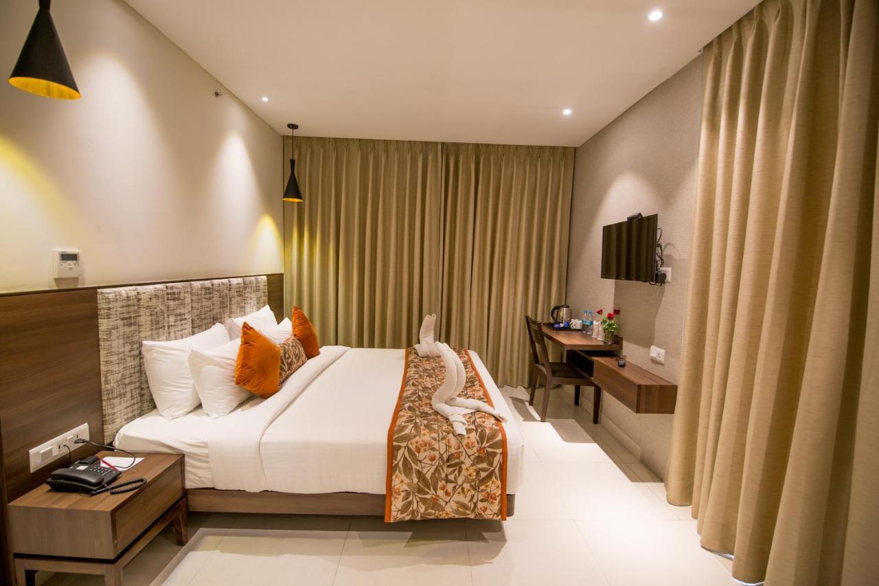 Hotel Sumaditya Джайпур Екстериор снимка