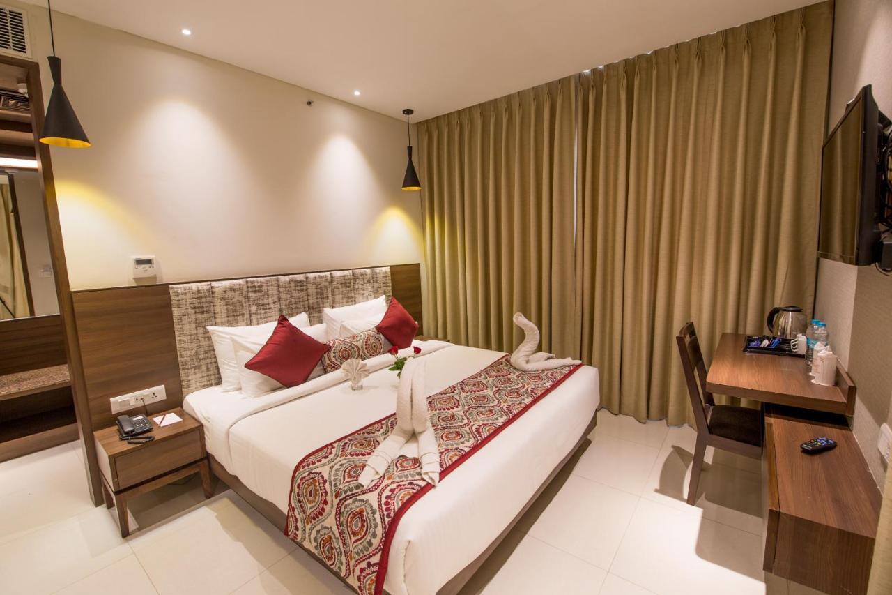 Hotel Sumaditya Джайпур Екстериор снимка