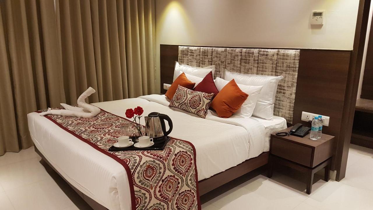 Hotel Sumaditya Джайпур Екстериор снимка