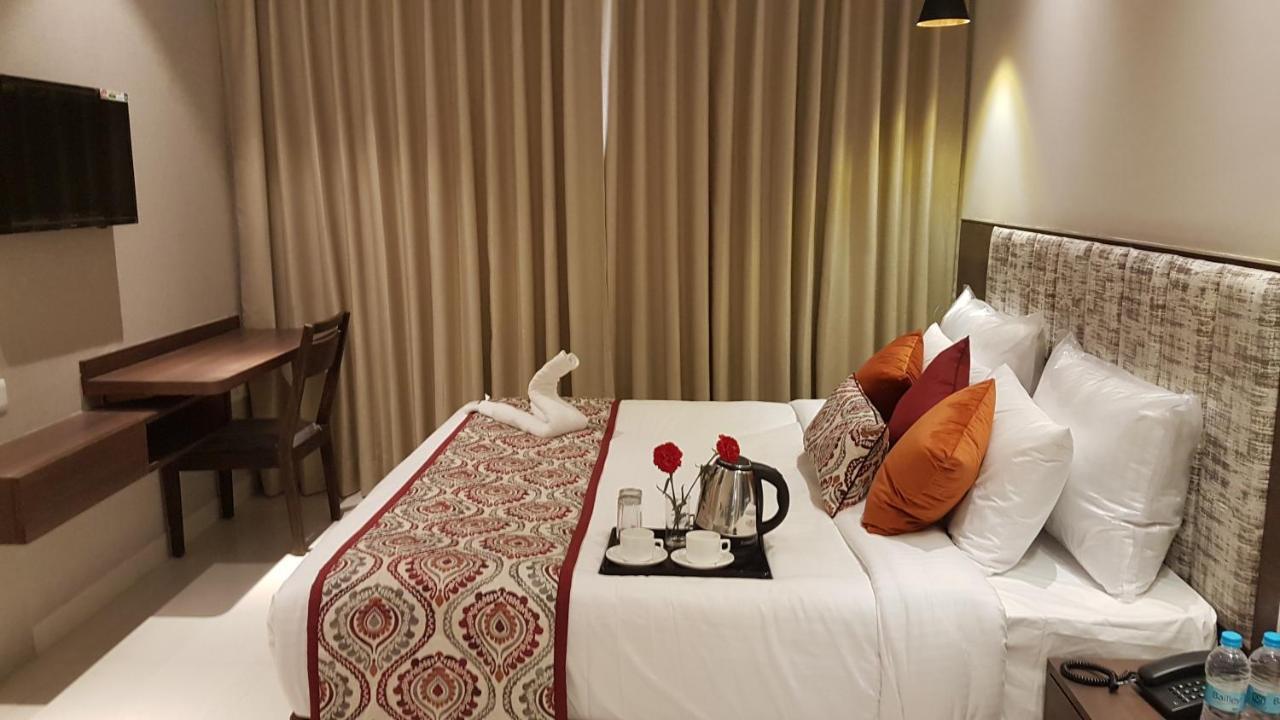 Hotel Sumaditya Джайпур Екстериор снимка