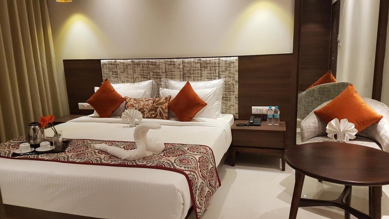 Hotel Sumaditya Джайпур Екстериор снимка