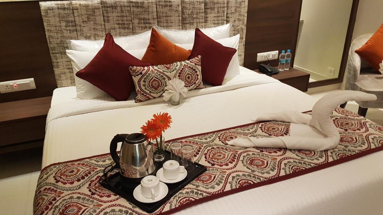 Hotel Sumaditya Джайпур Екстериор снимка